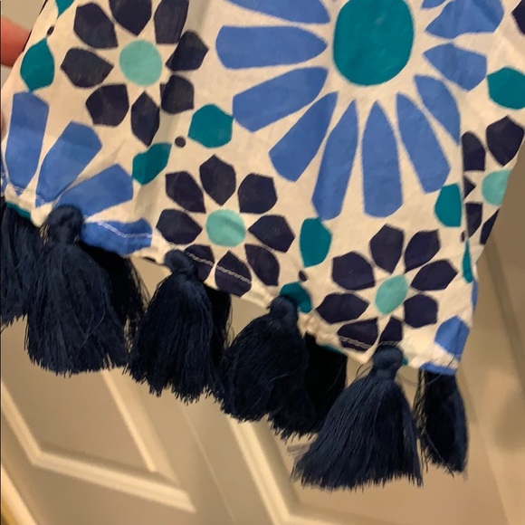 Exotic blouse with assorted blue flowery patterns - Picture 3 of 4